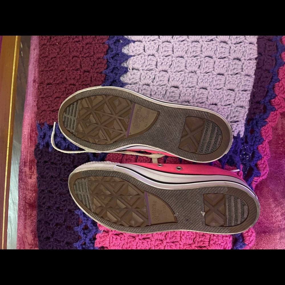 Pink Converse - Picture 3 of 3